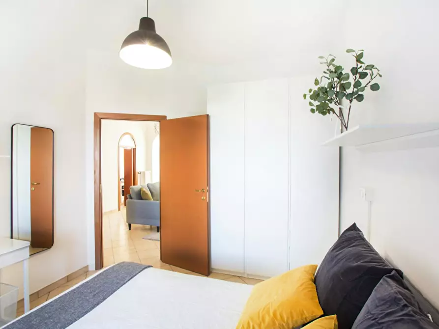 Immagine 4 di Camera in affitto  in Via Federico Engels a Milano