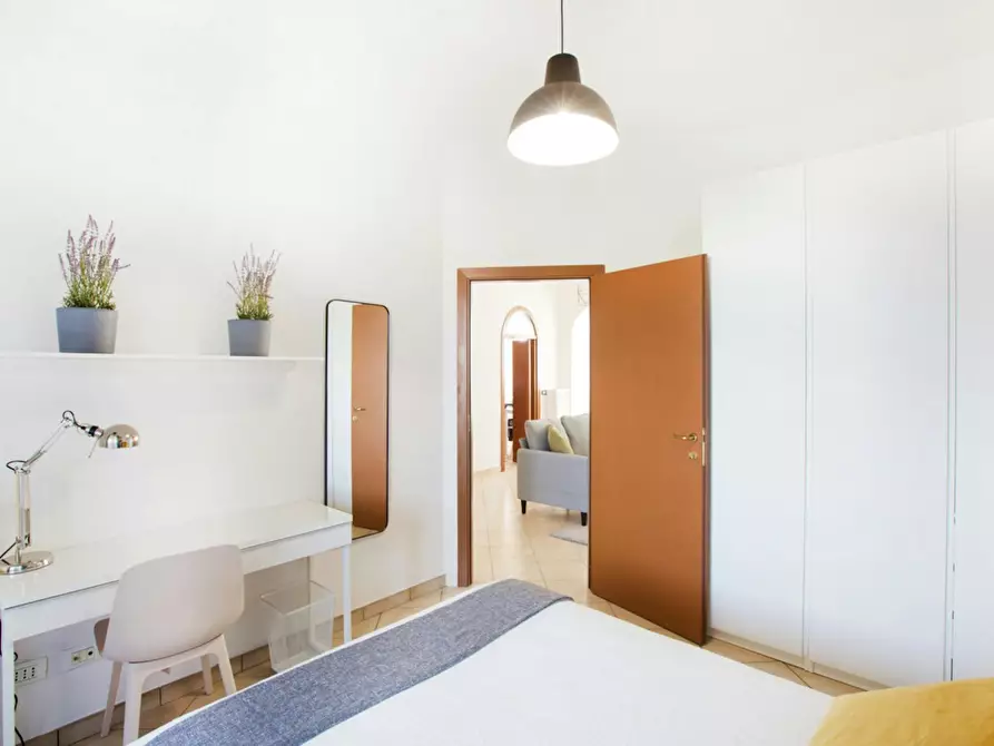 Immagine 3 di Camera in affitto  in Via Federico Engels a Milano