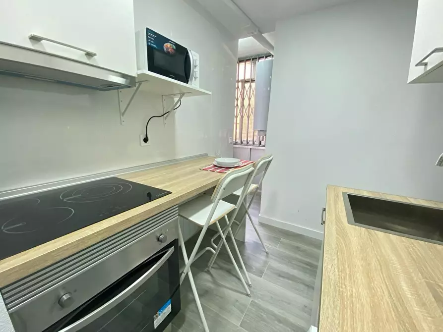 Immagine 10 di Camera in affitto  in Calle de Arechavaleta a Madrid