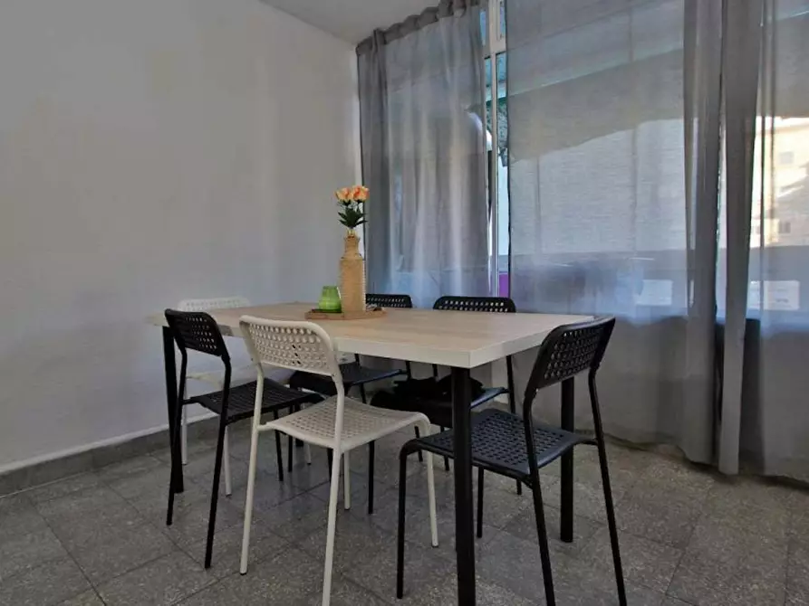 Immagine 10 di Appartamento in affitto  in Carrer Santa María Micaela a Valencia