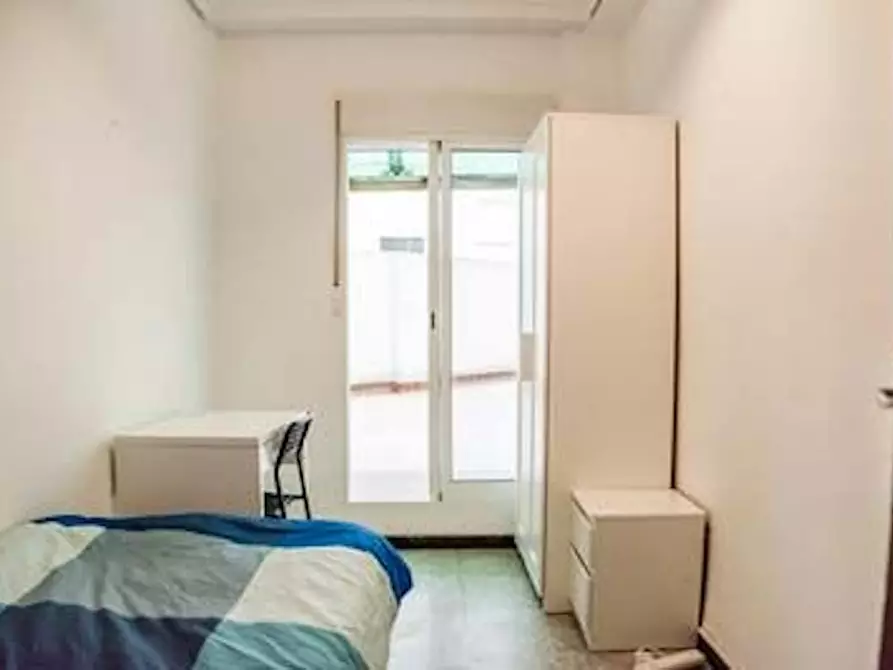 Immagine 1 di Camera in affitto  in Passatge Doctor Bartual Moret a Valencia