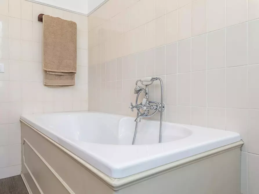 Immagine 10 di Camera in affitto  in Via Luigi Pellizzo a Padova