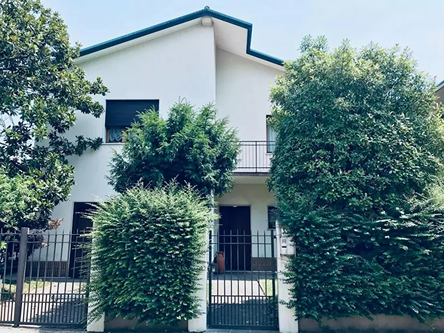 Immagine 6 di Camera condivisa in affitto  in Via Aleardo Aleardi a Venezia