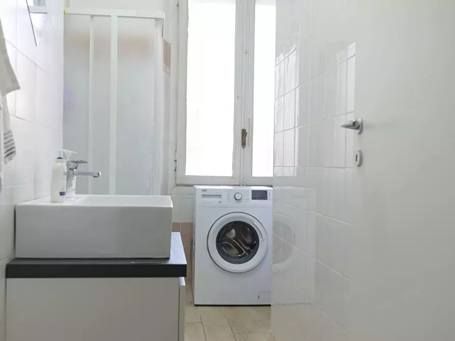 Immagine 7 di Camera in affitto  in Piazza Tancredi Galimberti a Torino