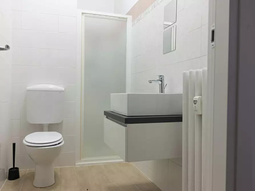 Immagine 8 di Camera in affitto  in Piazza Tancredi Galimberti a Torino