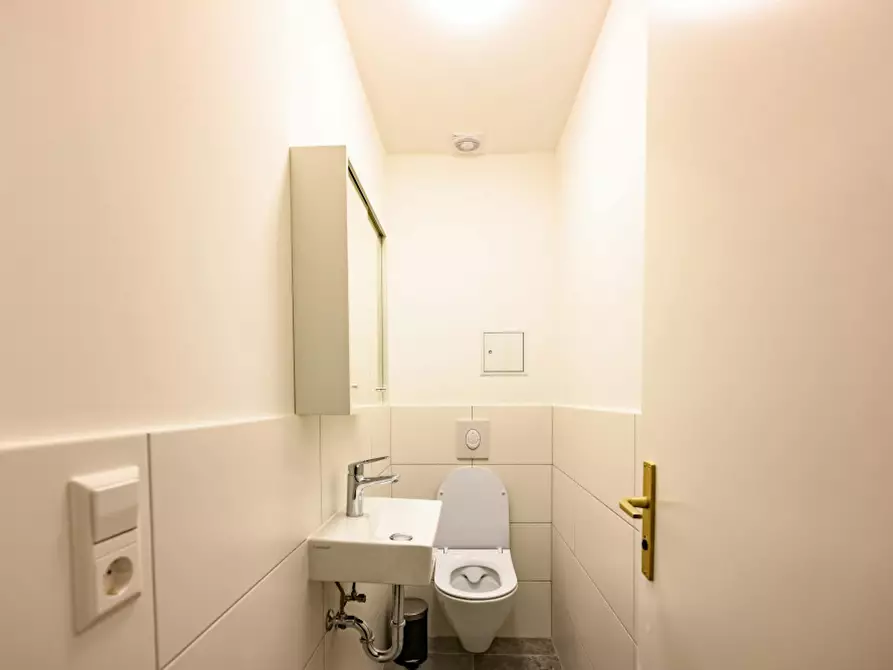 Immagine 9 di Camera in affitto  in Leibnizstraße a Berlin