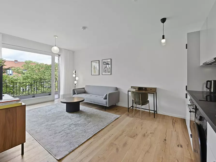 Immagine 3 di Appartamento in affitto  in Cunostraße a Berlin