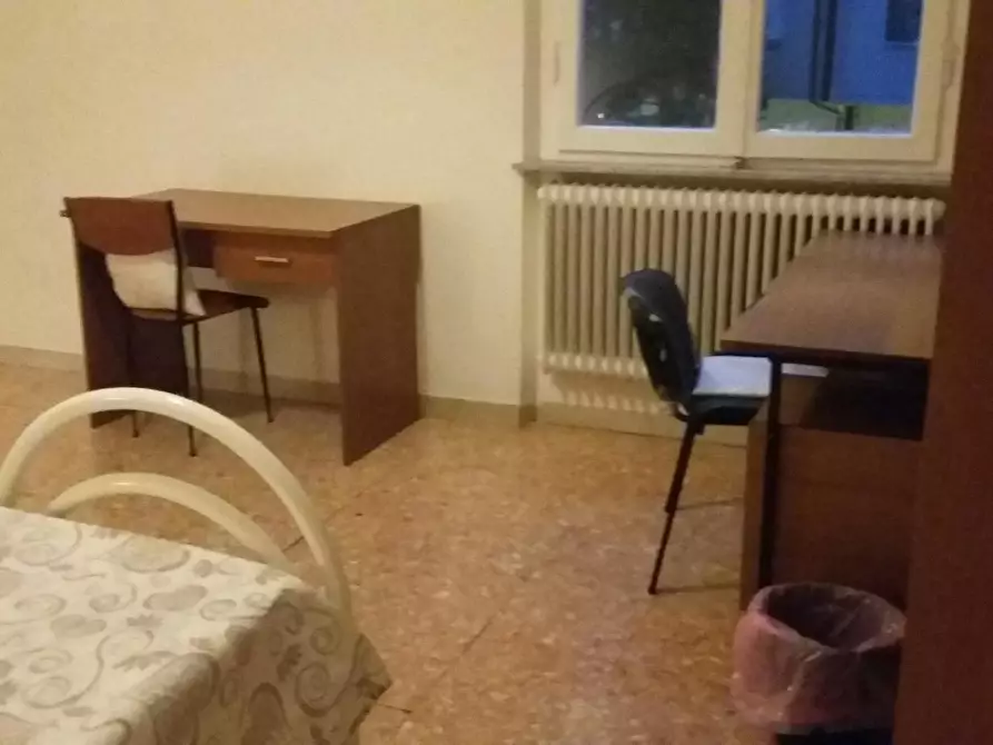 Immagine 2 di Camera in affitto  in Via Luca Pacioli a Pisa