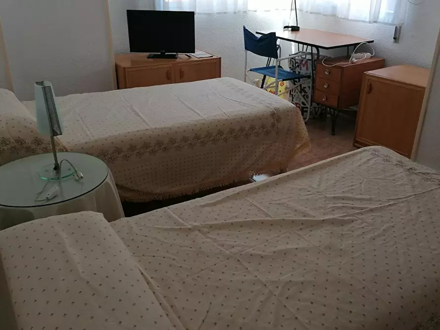 Immagine 2 di Camera condivisa in affitto  in Calle Manresa a Murcia