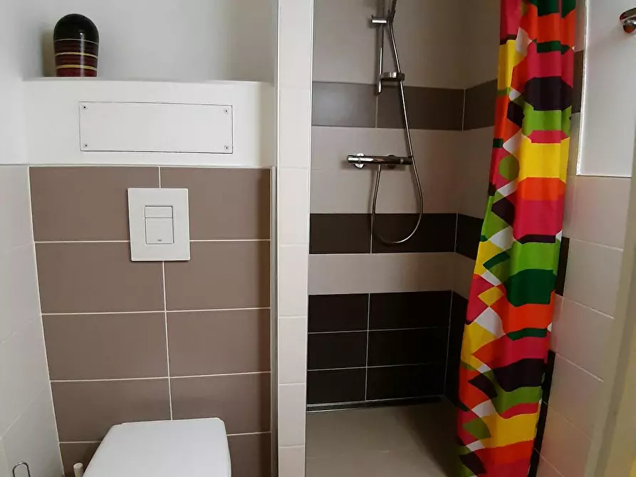 Immagine 5 di Camera in affitto  in Rue Darchis a Rocourt