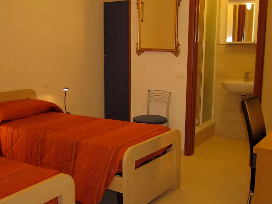 Immagine 6 di Camera in affitto  in Via Pignatello a Siena