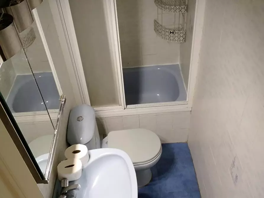 Immagine 5 di Camera in affitto  in Calle de Torrecilla del Leal a Madrid