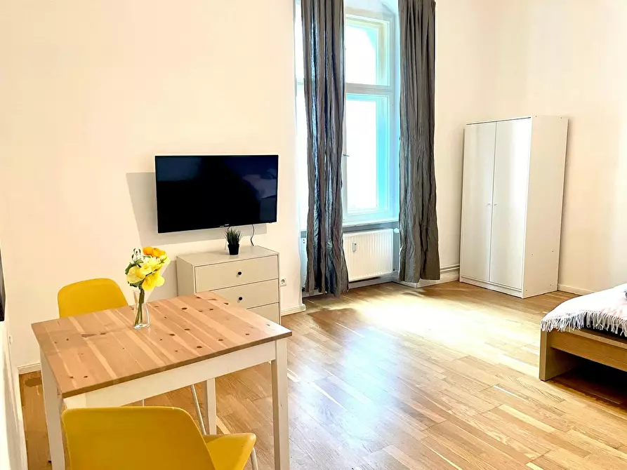 Immagine 3 di Appartamento in affitto  in Glasgower Straße a Berlin