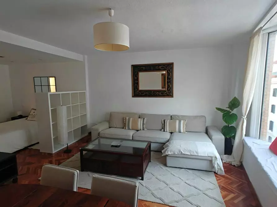 Immagine 4 di Appartamento in affitto  in Calle de Recoletos a Madrid
