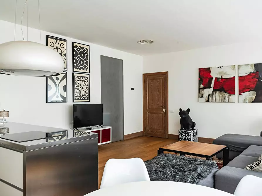 Immagine 5 di Appartamento in affitto  in Via Broletto a Milano