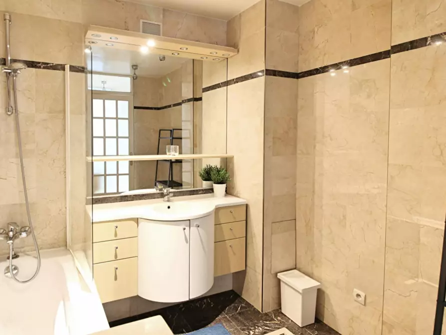 Immagine 9 di Camera in affitto  in Rue de Clignancourt a Paris 18