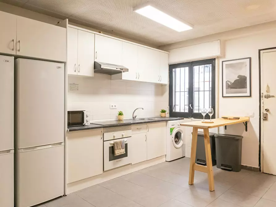 Immagine 9 di Camera in affitto  in Calle de Calatrava a Madrid