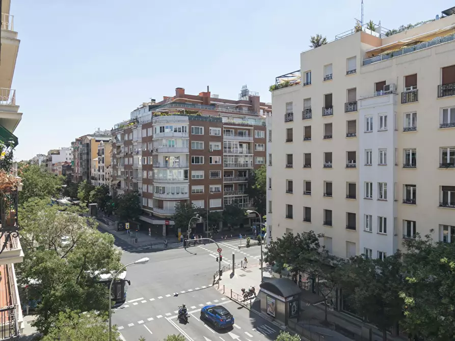 Immagine 6 di Camera in affitto  in Calle de Narváez a Madrid