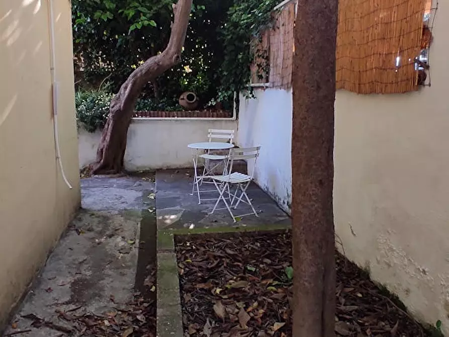 Immagine 7 di Appartamento in affitto  in Via Alghero a Roma