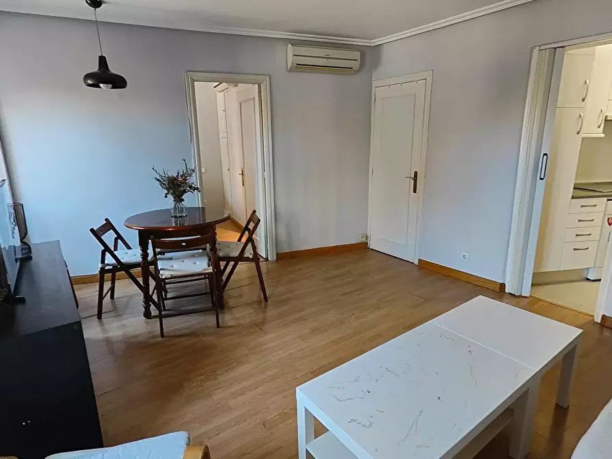 Immagine 6 di Appartamento in affitto  in Calle de Fuencarral a Madrid