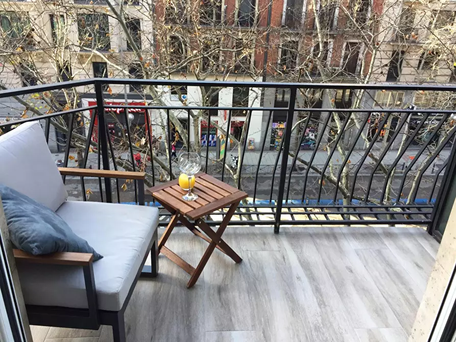 Immagine 1 di Appartamento in affitto  in Calle de la Princesa a Madrid