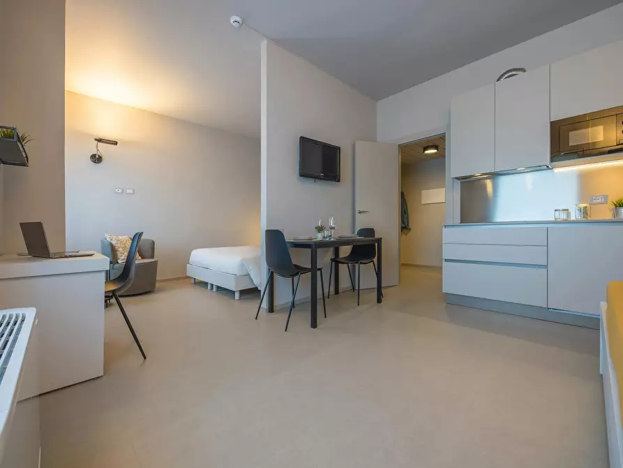Immagine 1 di Appartamento in affitto  in Via Antonio Cesari a Milano