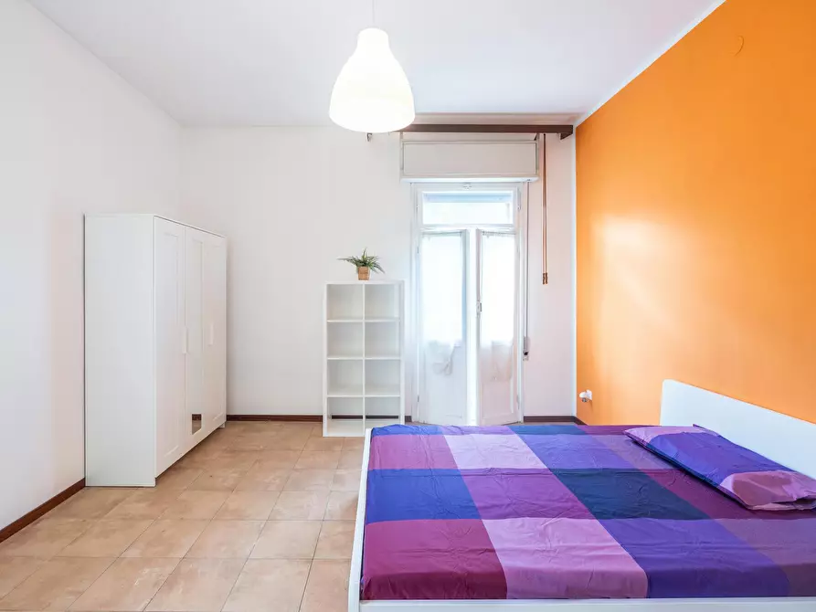 Immagine 10 di Camera in affitto  in Via Donato Creti a Bologna