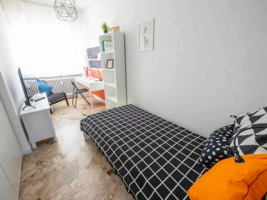 Immagine 3 di Camera in affitto  in Viale Volontari della Libertà a Udine