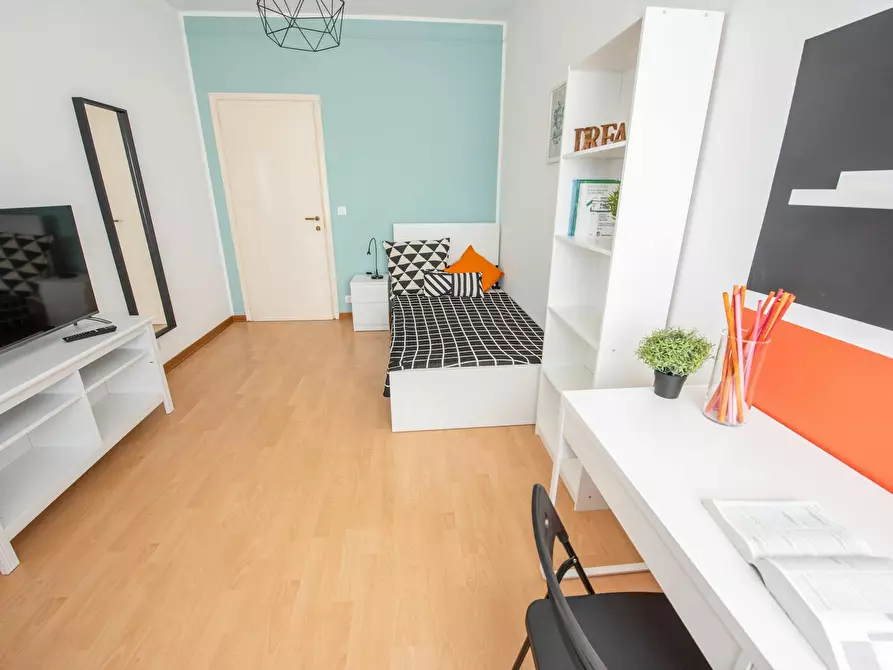 Immagine 2 di Camera in affitto  in Viale Volontari della Libertà a Udine