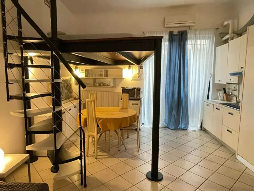 Immagine 1 di Appartamento in affitto  in Via Giulio e Corrado Venini a Milano