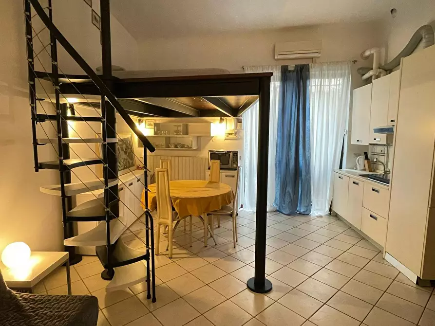 Immagine 1 di Appartamento in affitto  in Via Giulio e Corrado Venini a Milano