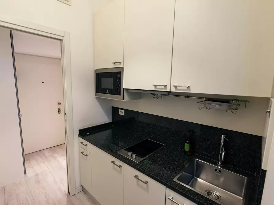 Immagine 8 di Appartamento in affitto  in Via Pontaccio a Milano