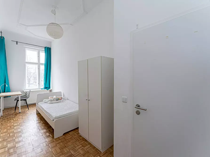 Immagine 4 di Camera in affitto  in Hermannstraße a Berlin