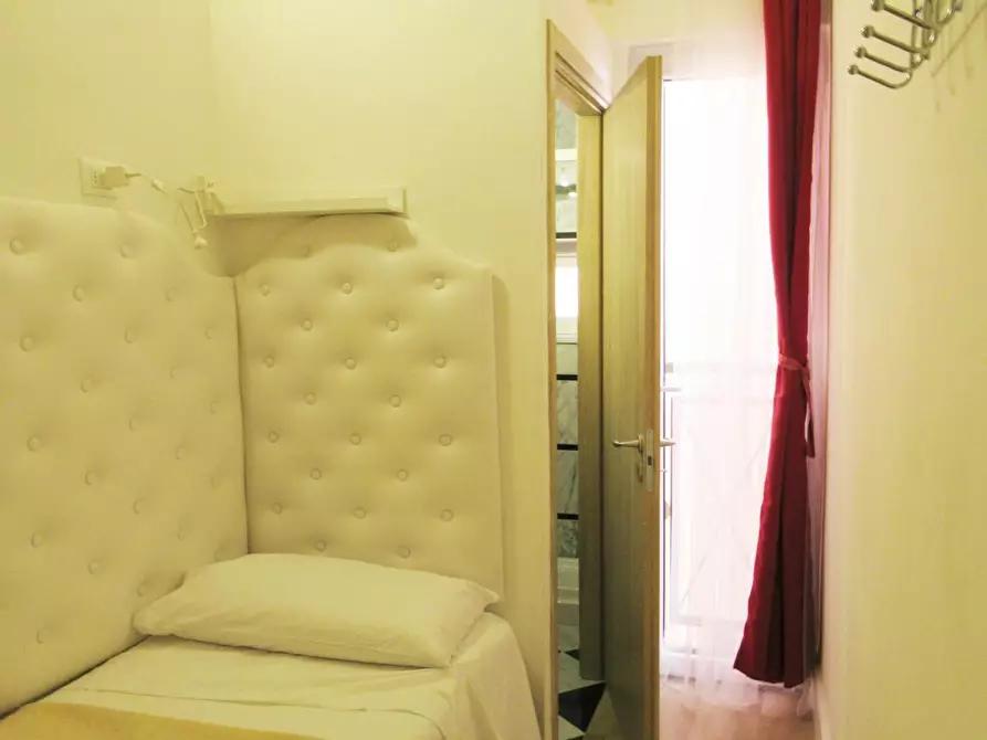 Immagine 7 di Camera condivisa in affitto  in Via dei Serragli a Firenze