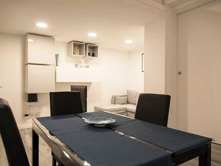 Immagine 3 di Appartamento in affitto  in Via Ariberto a Milano