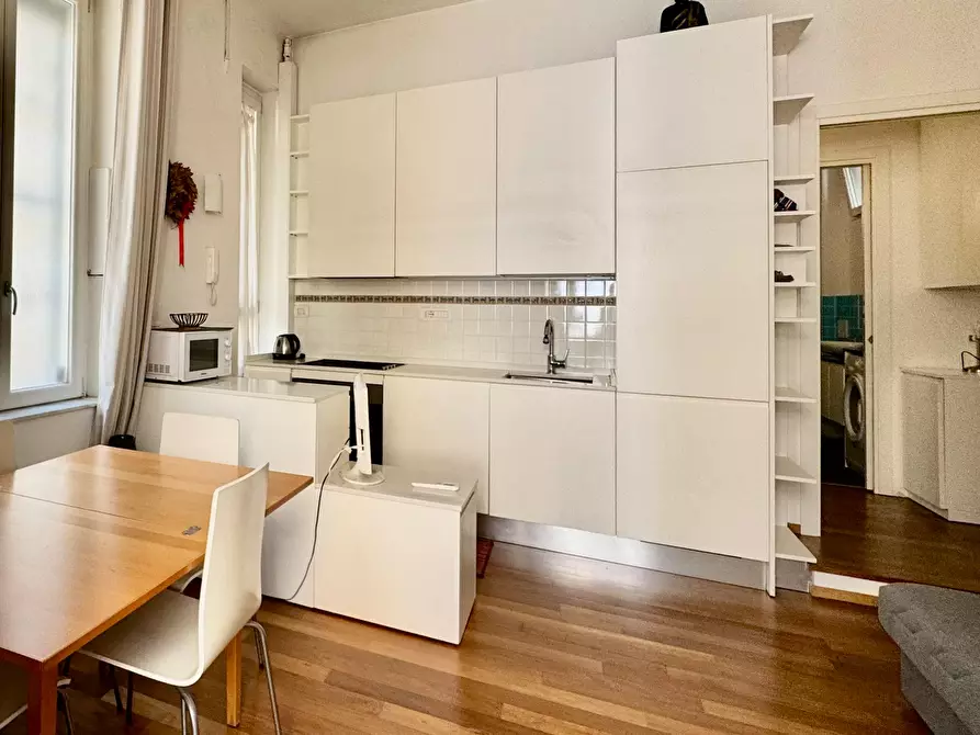 Immagine 2 di Appartamento in affitto  in Via Giambellino a Milano
