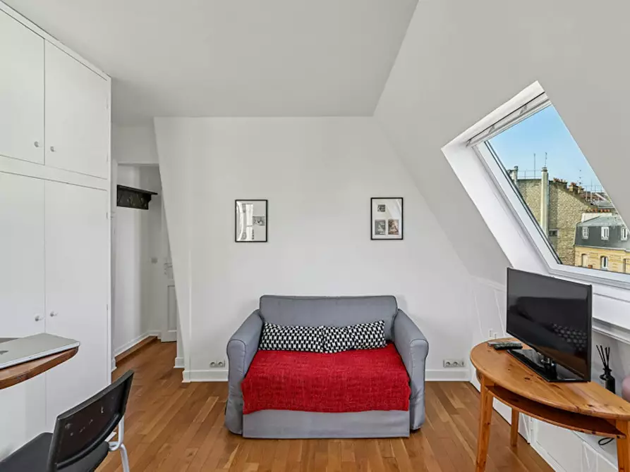 Immagine 2 di Appartamento in affitto  in Rue Vaneau a Paris 07