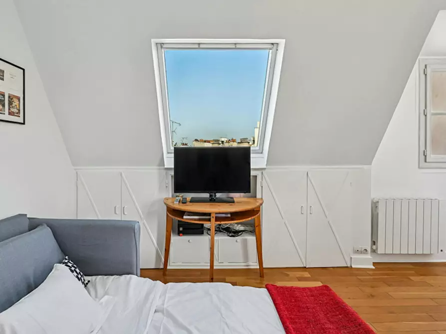 Immagine 10 di Appartamento in affitto  in Rue Vaneau a Paris 07