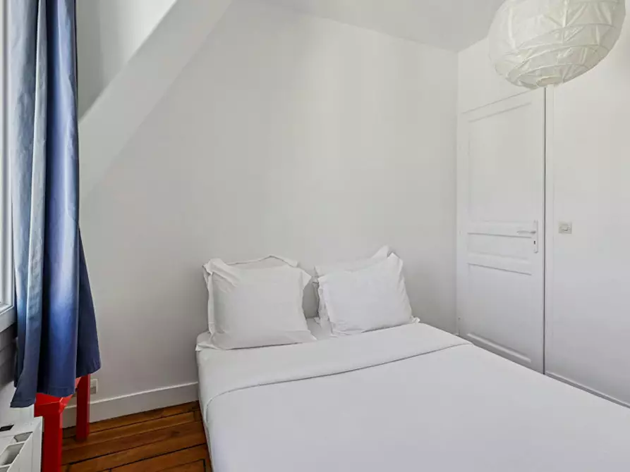 Immagine 7 di Appartamento in affitto  in Rue Vaneau a Paris 07