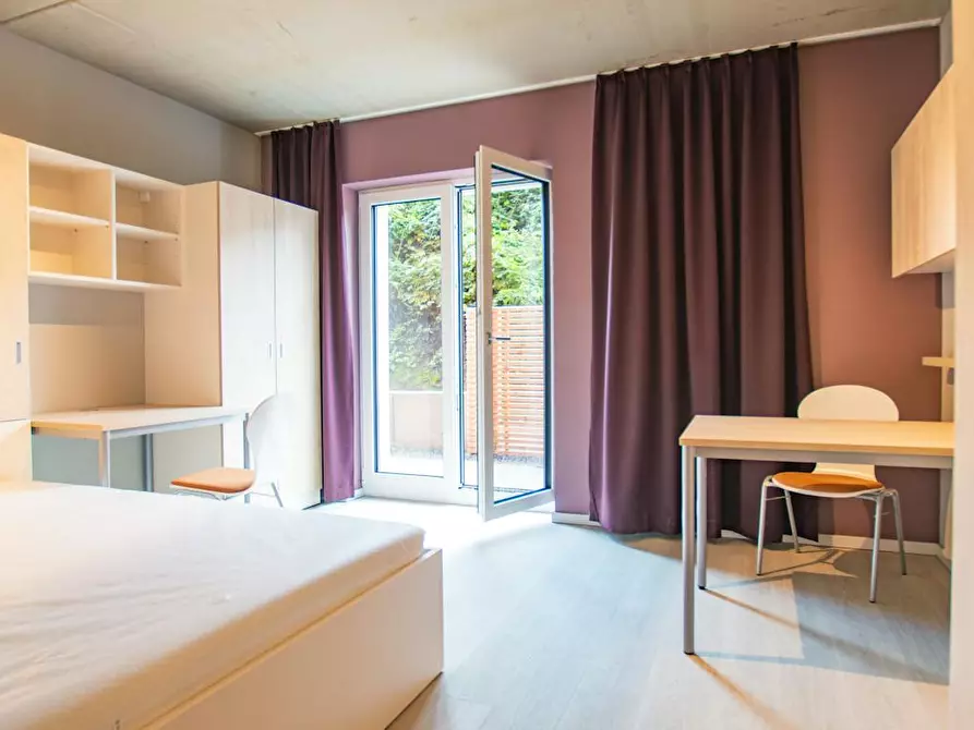 Immagine 1 di Appartamento in affitto  in Mühlenstraße a Berlin