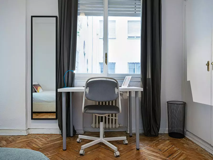 Immagine 6 di Camera in affitto  in Calle de Alcalá a Madrid