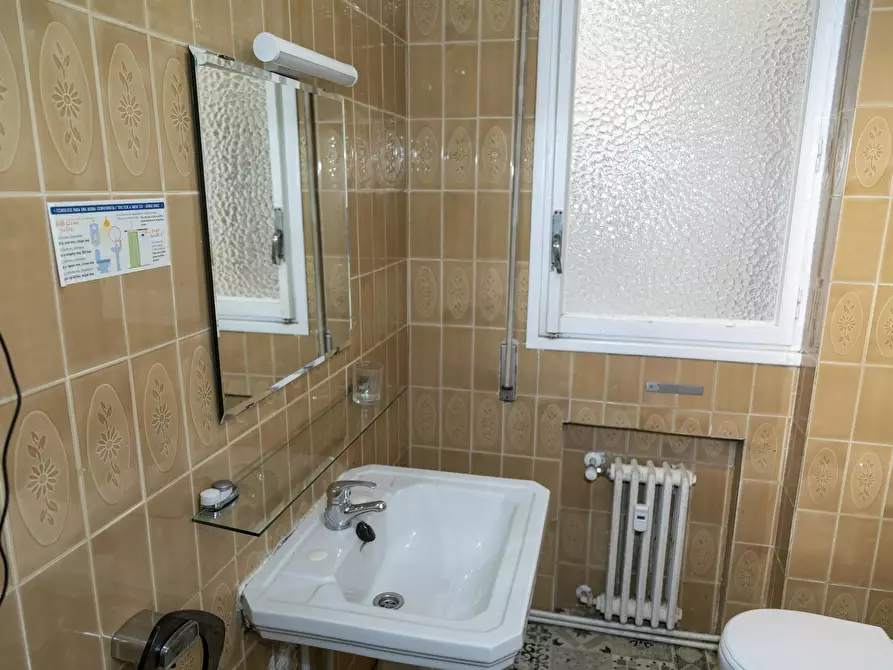 Immagine 10 di Camera in affitto  in Calle de Alcalá a Madrid