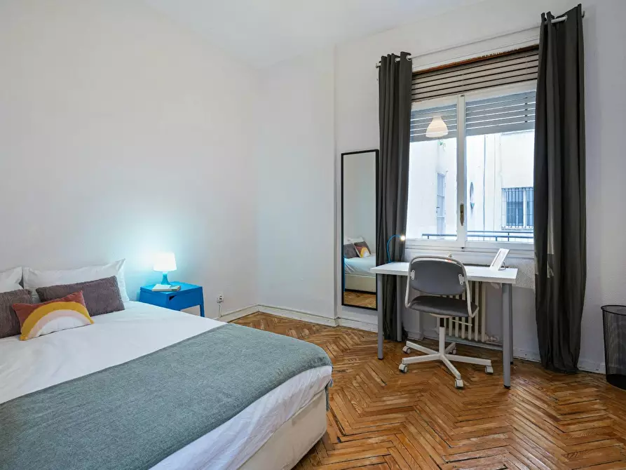 Immagine 4 di Camera in affitto  in Calle de Alcalá a Madrid