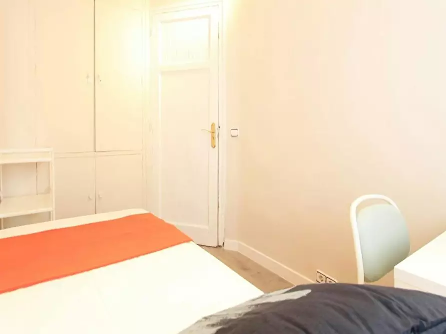 Immagine 3 di Camera in affitto  in Calle de Áncora a Madrid