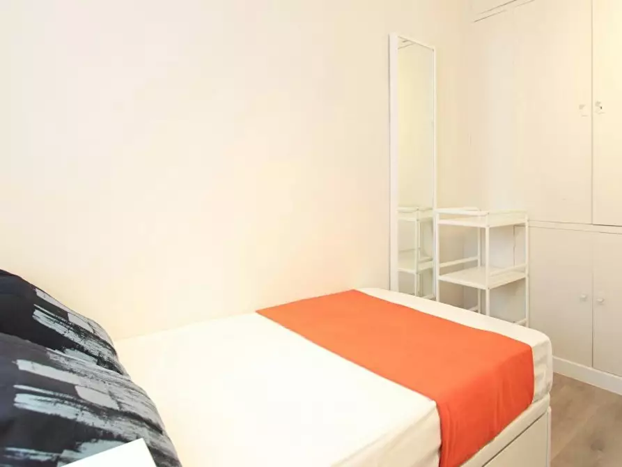 Immagine 2 di Camera in affitto  in Calle de Áncora a Madrid