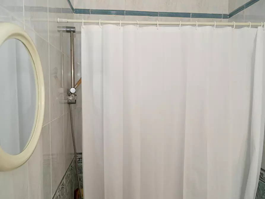 Immagine 10 di Camera in affitto  in Calle de Áncora a Madrid