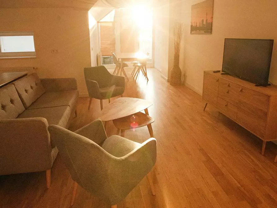 Immagine 7 di Appartamento in affitto  in Metzer Straße a Berlin