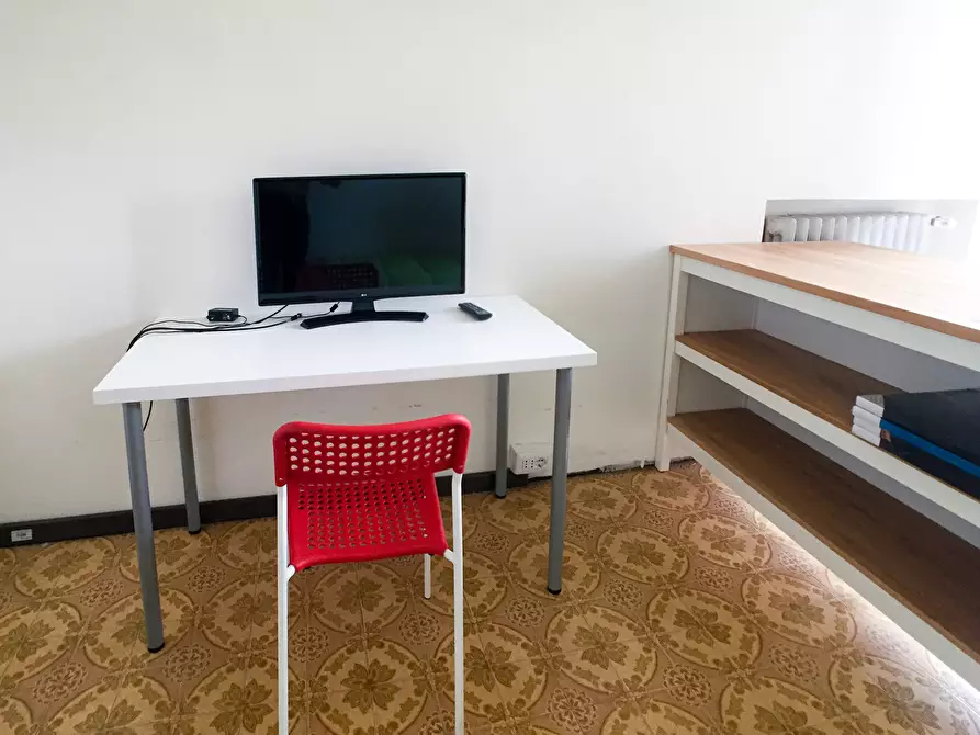 Immagine 3 di Camera in affitto  in Via Monfalcone a Torino