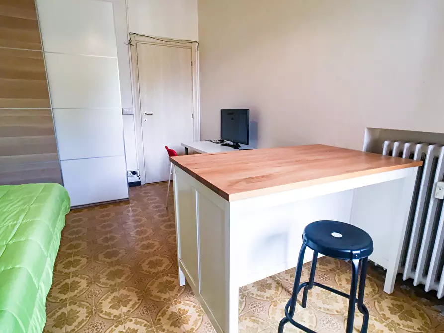 Immagine 10 di Camera in affitto  in Via Monfalcone a Torino