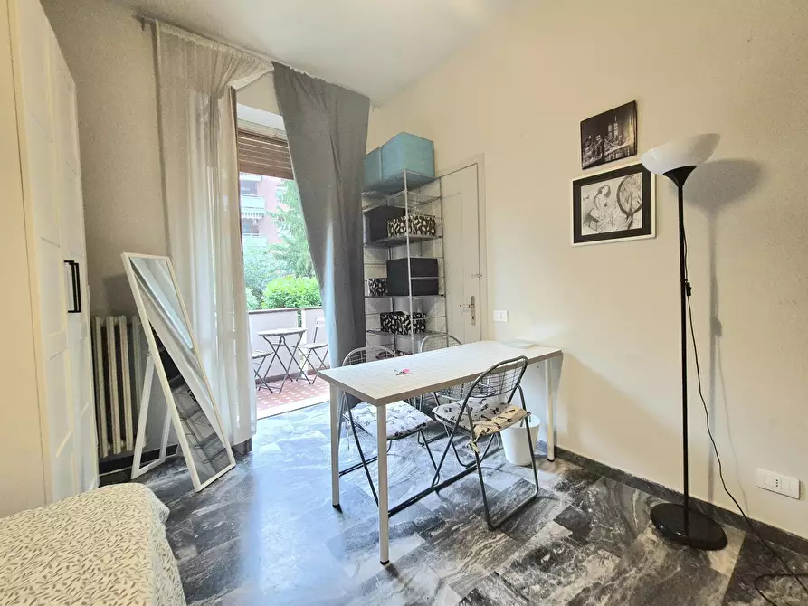 Immagine 3 di Camera in affitto  in Via dell'Assunta a Milano